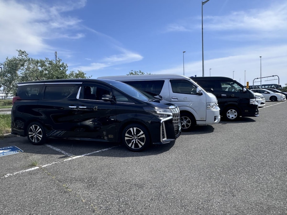 Airport Transfer: Kansai Airport ⇔ Your Hotel